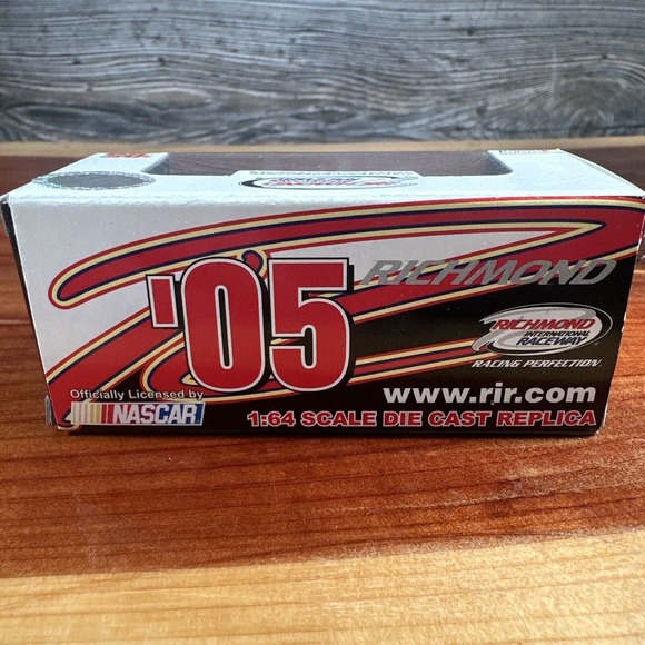 Richmond International‎ Raceway 05 Die cast Nascar 1:64 Team Caliber 2005 - Picture 2 of 7